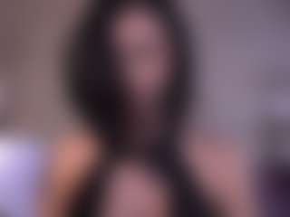 Live cam show with Elle Diane 👑 - Shaved Pussy on Camsoda