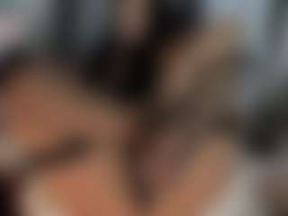 Live cam show with AlanisMorgan - Latex on parknlotfishbdy