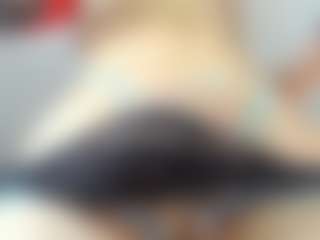 Live cam show with Chloe Miller - Blonde Hair on CamClone
