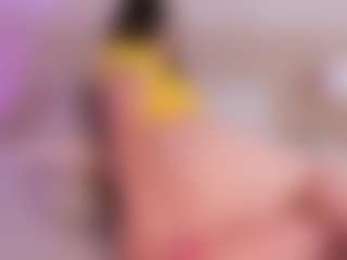 Live cam show with MadelynnGray - Shaved on Hubzter Live