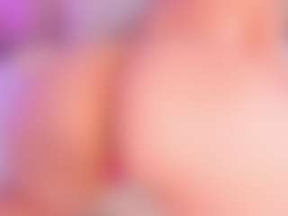 Live cam show with MadelynnGray - Living Room on https://playwithruby.com