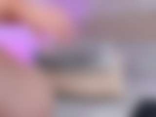 Live cam show with MadelynnGray - Living Room on CamClone