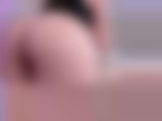 Live cam show with MadelynnGray - Handjob on Gym Cam Girls