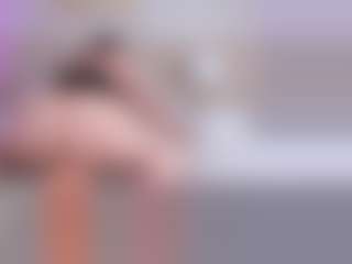 Live cam show with MadelynnGray - Living Room on xfollow cams