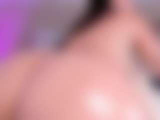 Live cam show with MadelynnGray - Interactivetoy on Dare Cams