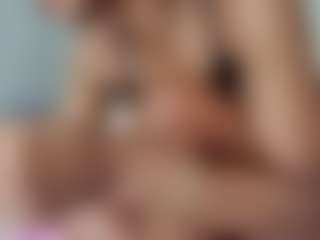 Live cam show with HoneyHide0ut444 - Petite on Strip Flash - Live Sex Shows