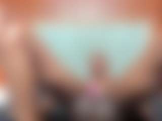 Live cam show with SophyParker - Public Toys on pussylord.com