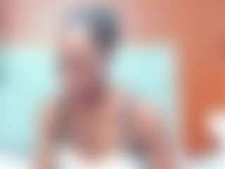 Live cam show with SophyParker - Public on Latina Girls