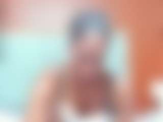 Live cam show with SophyParker - Public on fapnchat