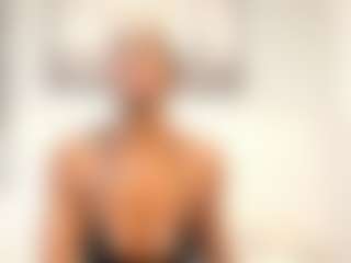 Live cam show with SophyParker - Athletic Fetish on Dare Cams