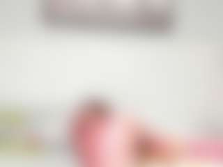 Live cam show with SophyParker - Athletic Public on https://playwithruby.com