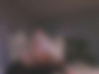 Live cam show with Amy Armstrong - Brown Eyes on eurowanks.com