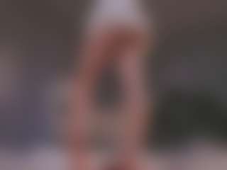 Live cam show with Amy Armstrong - Athletic Bedroom on Livezox