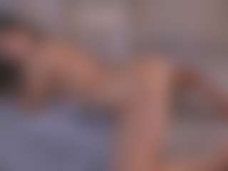 Live cam show with Amy Armstrong - Living Room on Camsoda