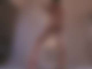 Live cam show with Amy Armstrong - Living Room on Camsoda