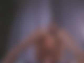 Live cam show with Amy Armstrong - Moaning on AdultVida.com