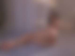 Live cam show with Amy Armstrong - Bedroom on Camsoda