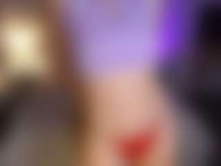 AyraLust MILF webcam performer live streaming