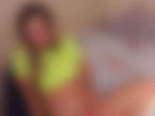 AyraLust MILF webcam performer live streaming