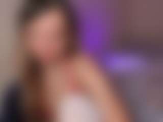 Live-Cam-Show mit AyraLust - Bikini auf Camsoda