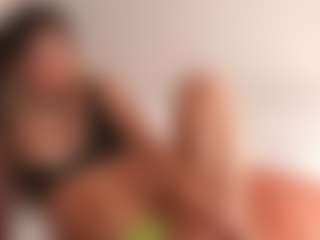 Live cam show with AyraLust - Bikini on Cam Slut