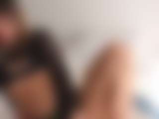 AyraLust MILF webcam performer live streaming