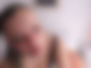 AyraLust MILF webcam performer live streaming