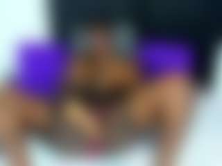 Yhendelyn Stone's Live Sex Cam Show