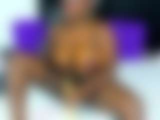Yhendelyn Stone's Live Sex Cam Show