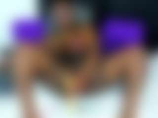 Yhendelyn Stone's Live Sex Cam Show