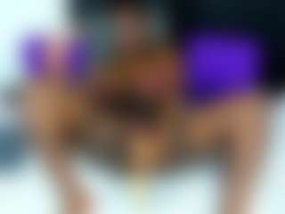 Yhendelyn Stone's Live Sex Cam Show