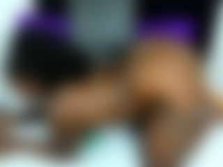 Live cam show with Yhendelyn Stone - Double Penetration on Camsoda
