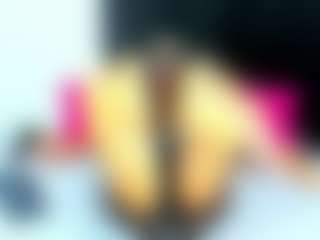 Yhendelyn Stone's Live Sex Cam Show