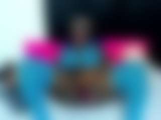 Yhendelyn Stone's Live Sex Cam Show