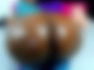 Yhendelyn Stone's Live Sex Cam Show