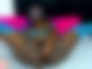 Yhendelyn Stone's Live Sex Cam Show