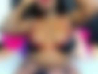 Yhendelyn Stone's Live Sex Cam Show