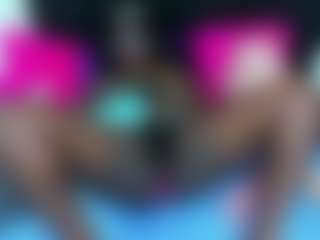 Yhendelyn Stone's Live Sex Cam Show