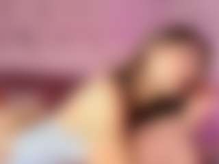 Emylie sexy body's Live Sex Cam Show