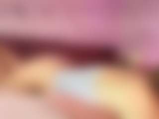 Live cam show with Emylie sexy body - Cock Rating on slutload