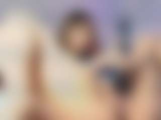 Emylie Sexy Body