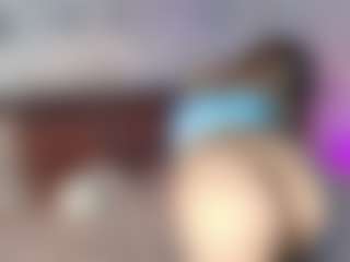 Emylie sexy body's Live Sex Cam Show