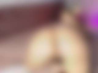 Emylie sexy body's Live Sex Cam Show