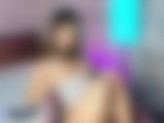 Live cam show with Emylie sexy body - Petite on xxxlivecams.org
