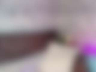 Live cam show with Emylie sexy body - Dildo Or Vibrator on Milfs Live