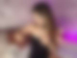 Live cam show with Emylie sexy body - Twerk on Chatstar