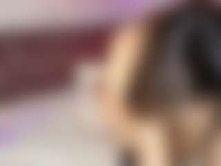 Emylie Sexy Body