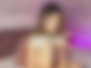 Emylie sexy body's Live Sex Cam Show