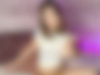 Emylie sexy body's Live Sex Cam Show