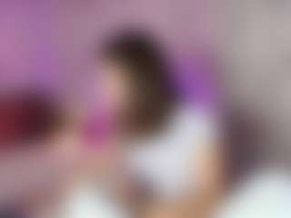 Emylie sexy body's Live Sex Cam Show